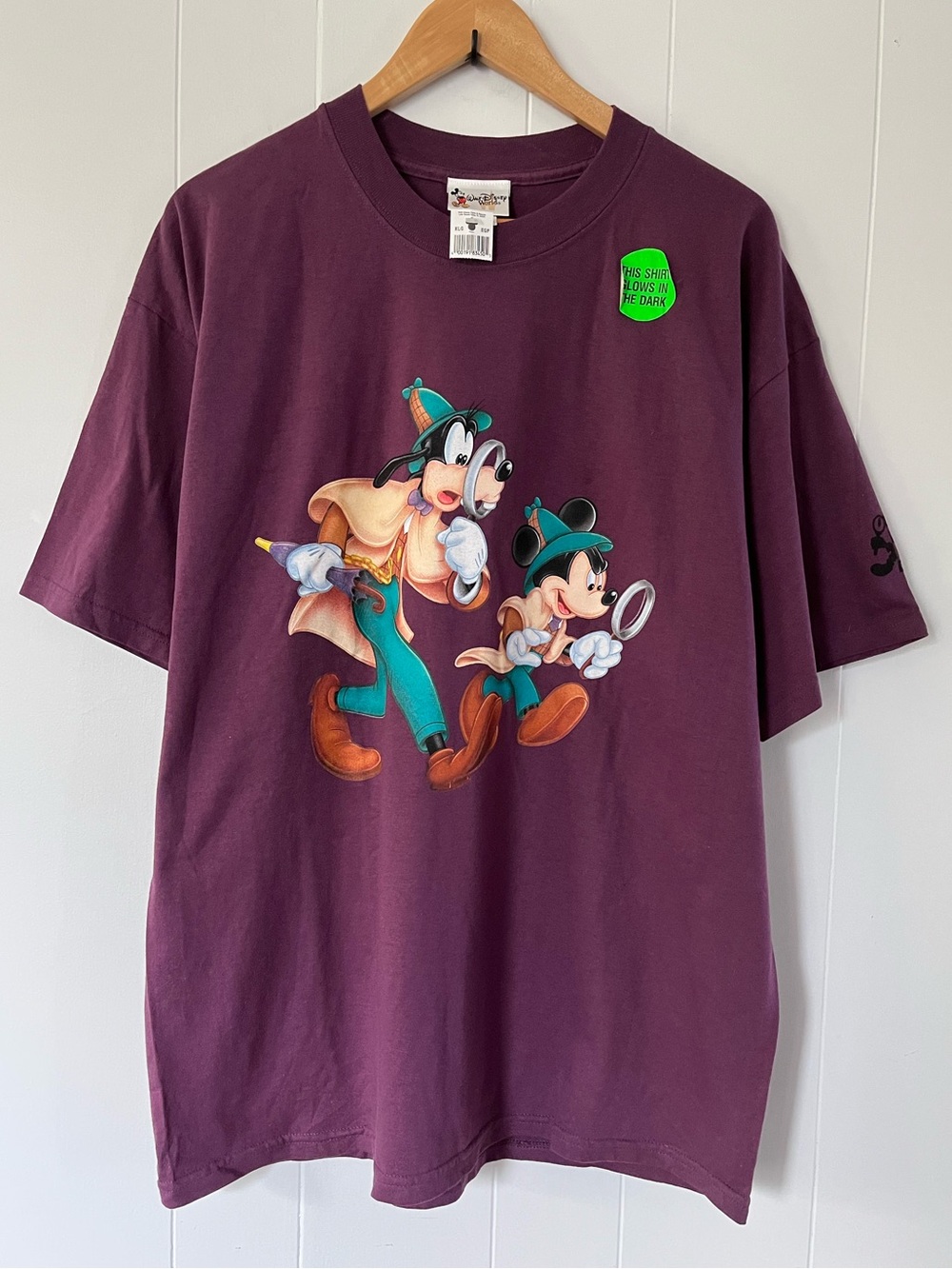 NWT Vintage Walt Disney World Detective  Goofy Mickey Mouse Mystery Glow Purple